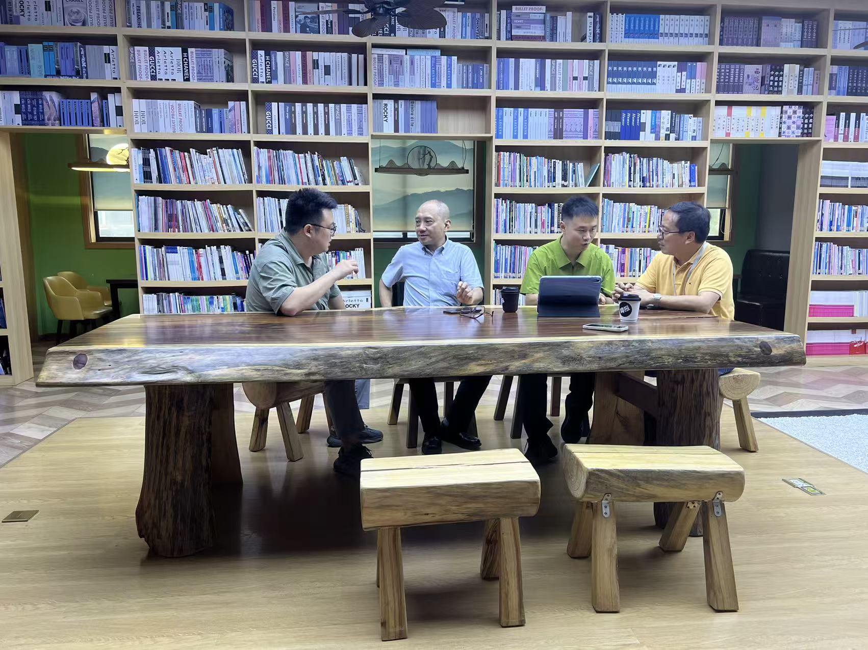 商贸与融媒体学院持续以产业项目助推产教融合